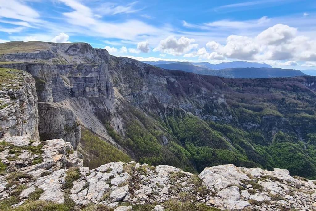 Logement Standing Wifi Vercors 'In Saint-Jean-en-Royans Εξωτερικό φωτογραφία